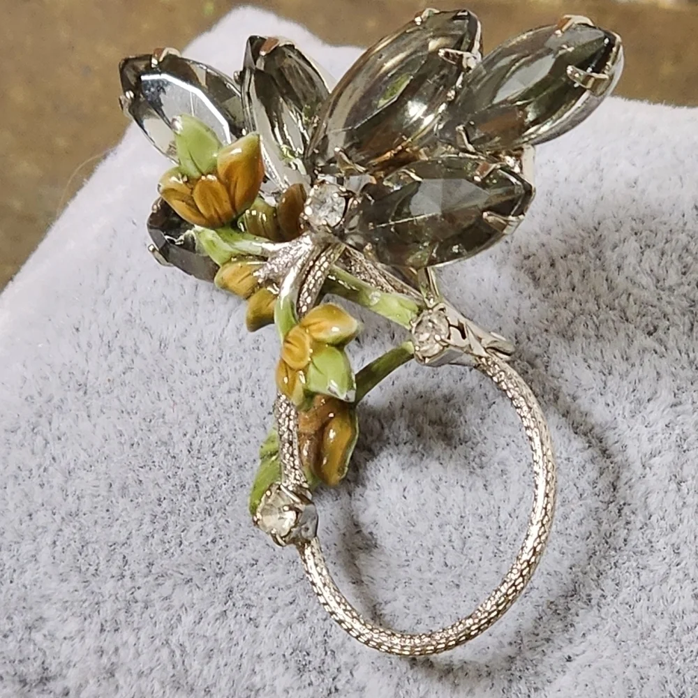 Vintage brooch silver